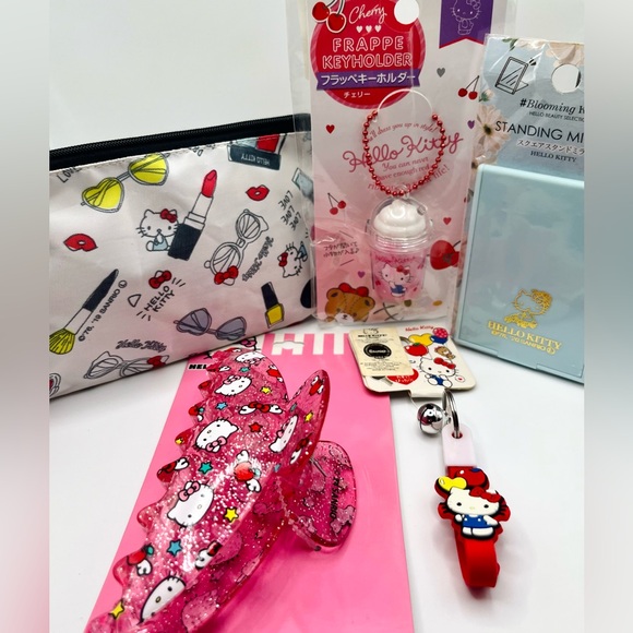 Hello Kitty Iconic Red Bundle - Picture 1 of 8
